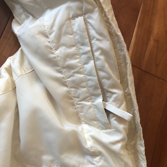 Gap Down Puffer Vest Ivory - Picture 13 of 14